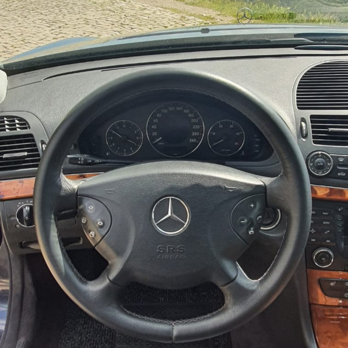
								MERCEDES E220 CDI completo									
