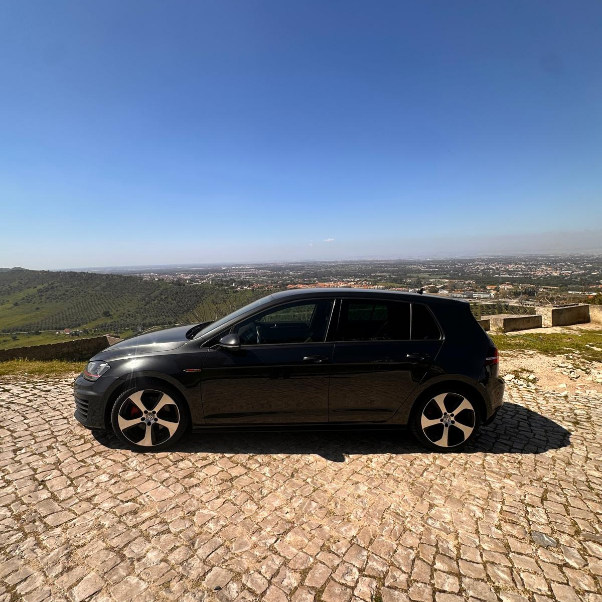 
								Volkswagen Golf VII GTI Bluemotion Tech. completo									