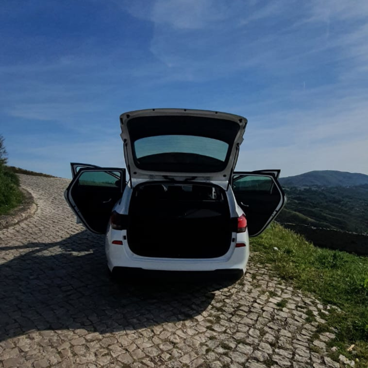 
								Hyundai I30 1.0 TGDI completo									