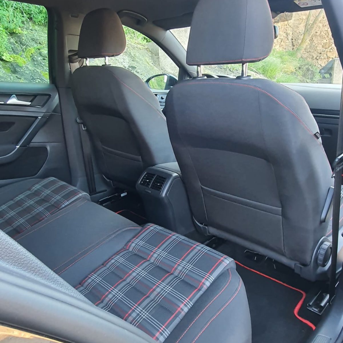 
								Volkswagen Golf VII GTI Bluemotion Tech. completo									