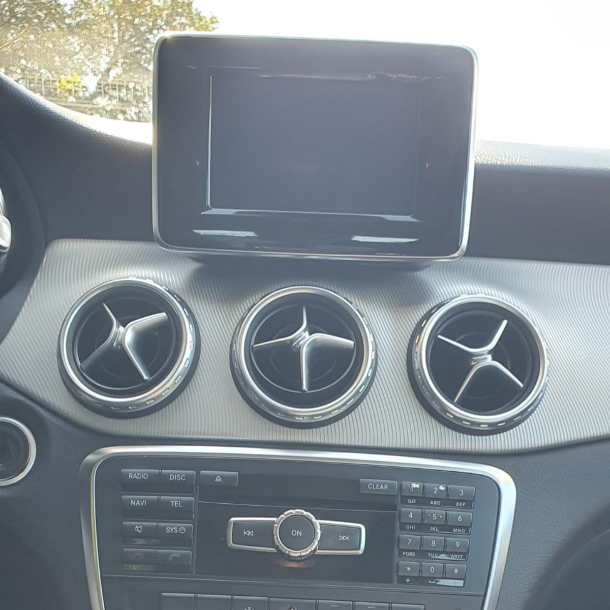 
								Mercedes Benz CLA 200 d urban completo									