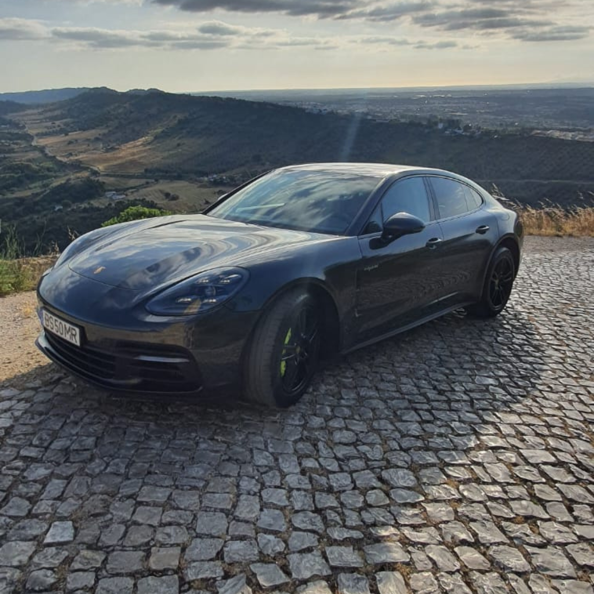 
								Porsche Panamera 4 E-Hibrido completo									