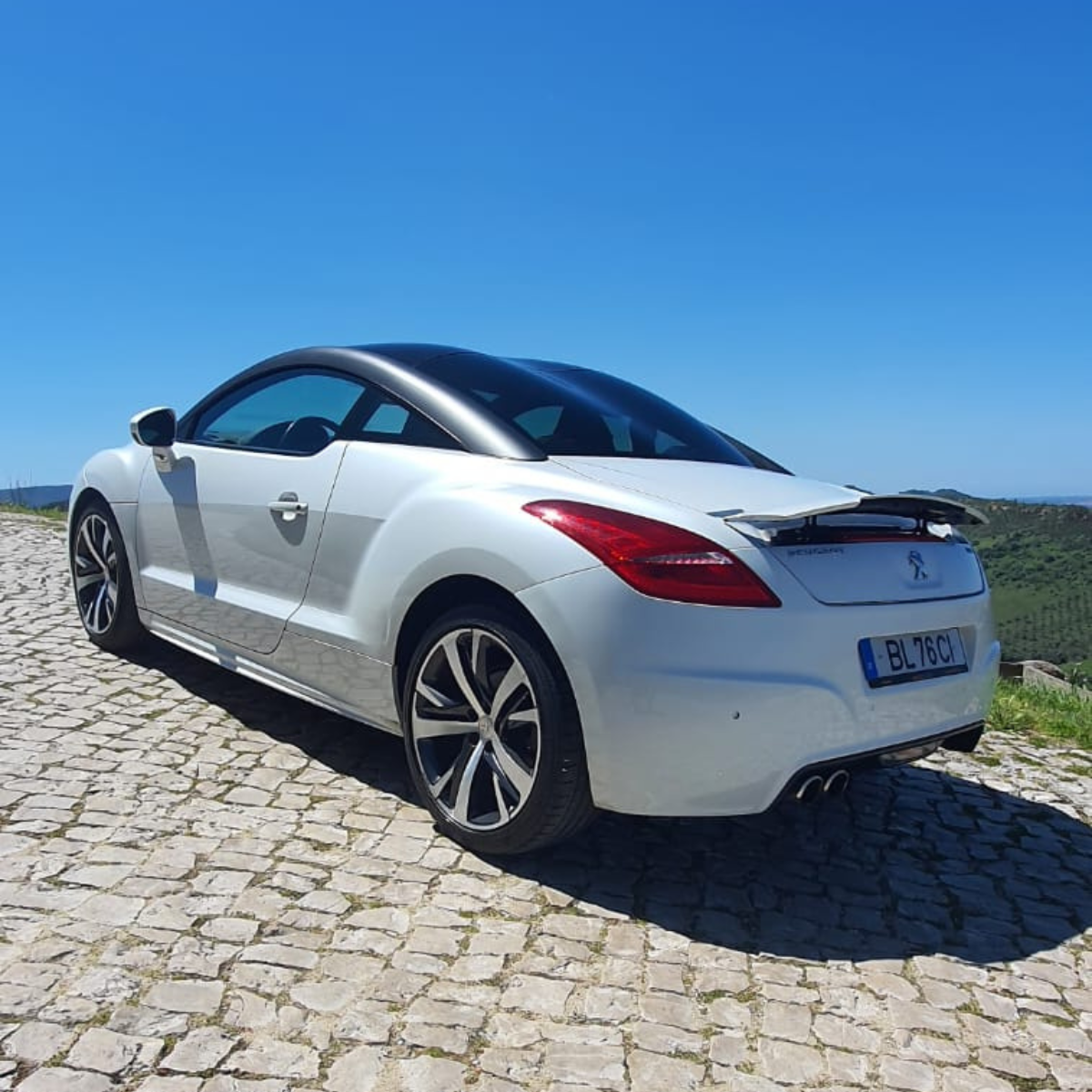 
								Peugeot RCZ 1.6 THP 200 cavalos de potência completo									