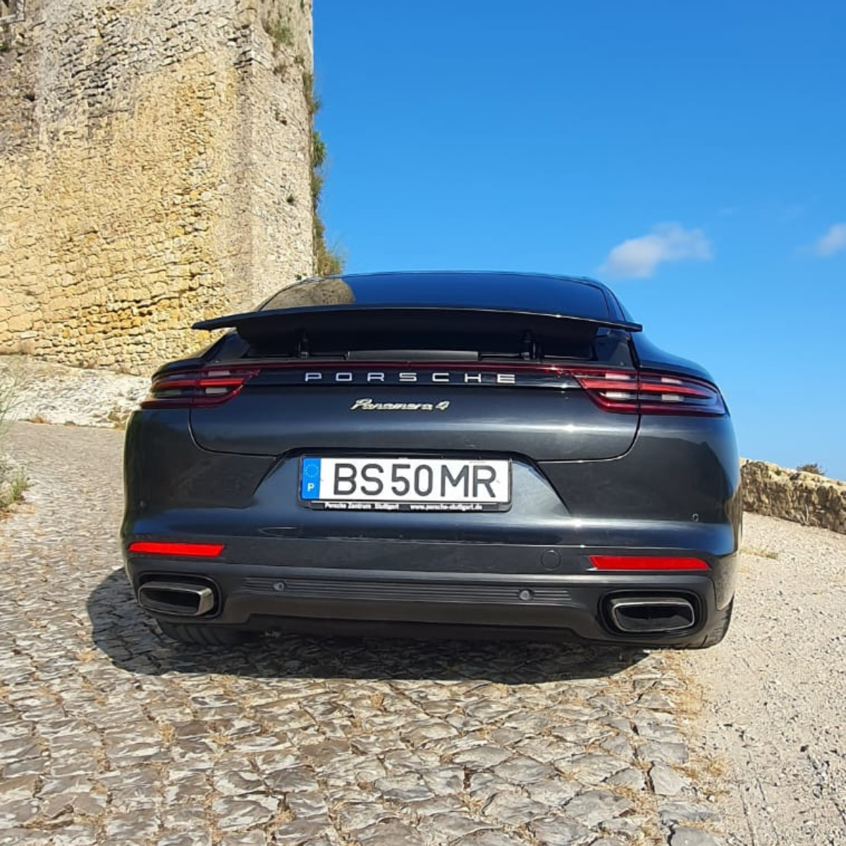 
								Porsche Panamera 4 E-Hibrido completo									