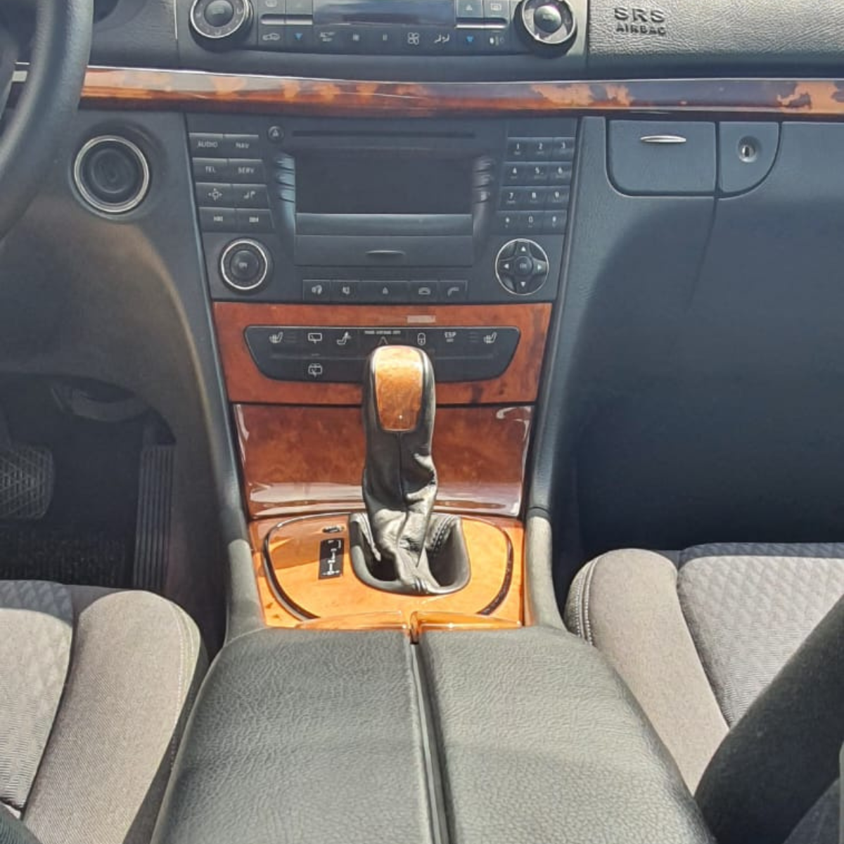 
								MERCEDES E220 CDI completo									