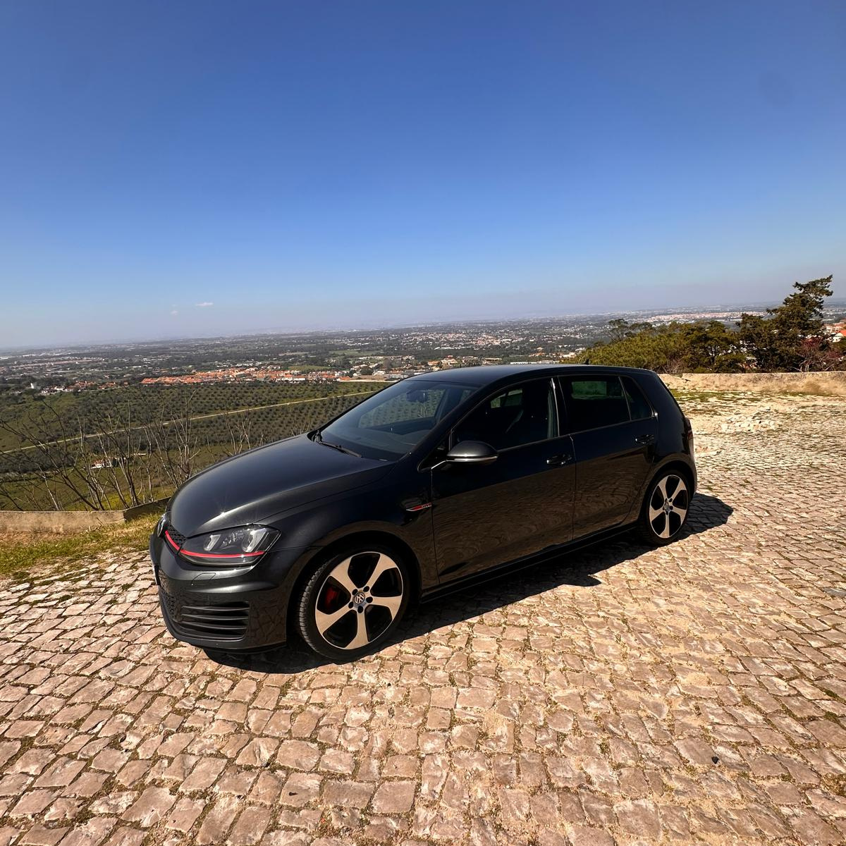 
								Volkswagen Golf VII GTI Bluemotion Tech. completo									