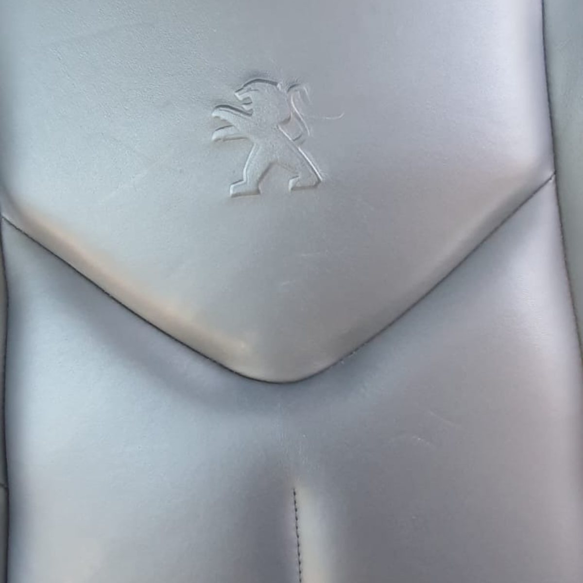 
								Peugeot RCZ 1.6 THP 200 cavalos de potência completo									