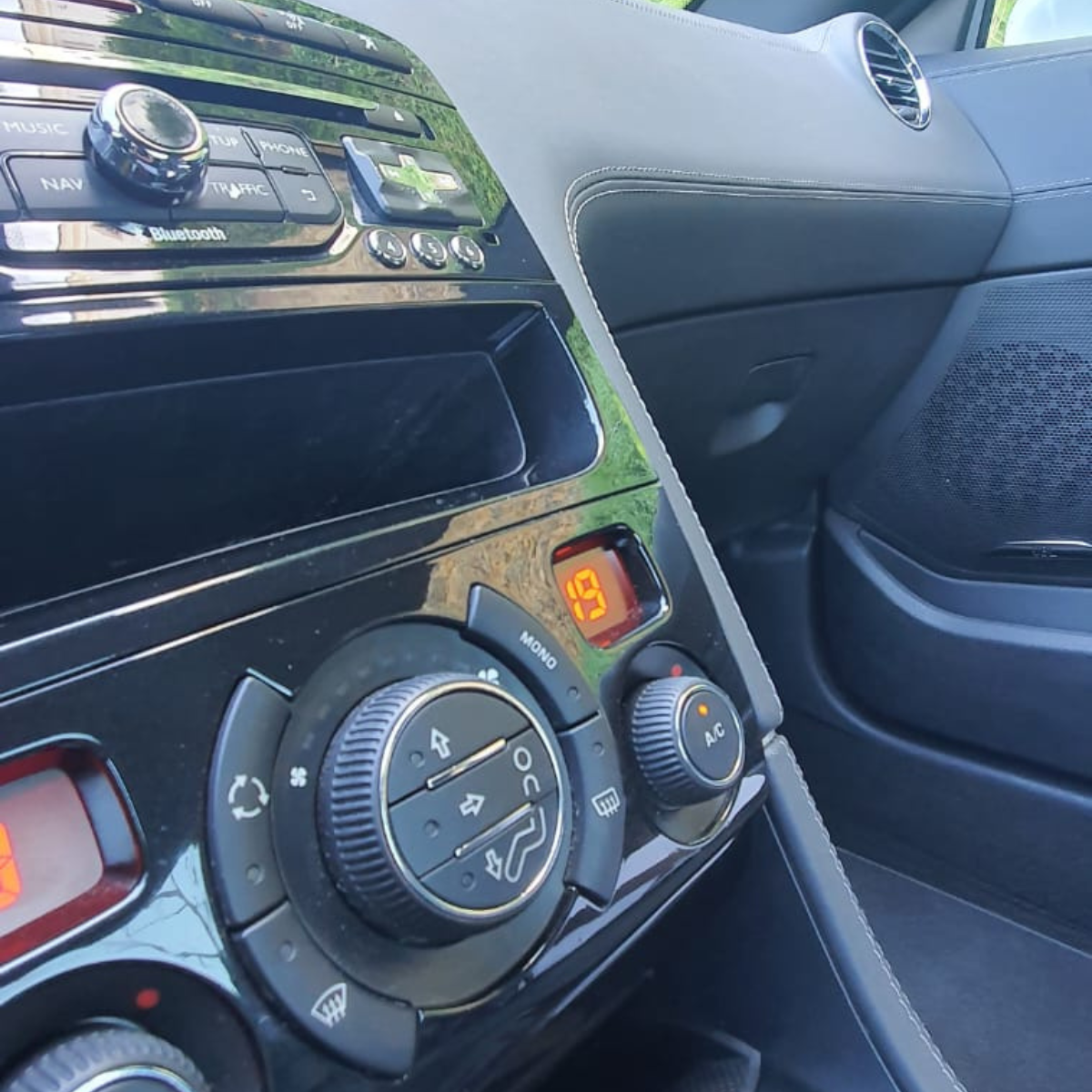 
								Peugeot RCZ 1.6 THP 200 cavalos de potência completo									