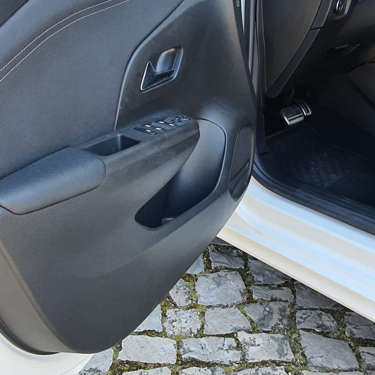 
								Opel Corsa 1.2 Turbo GSI Line. completo									