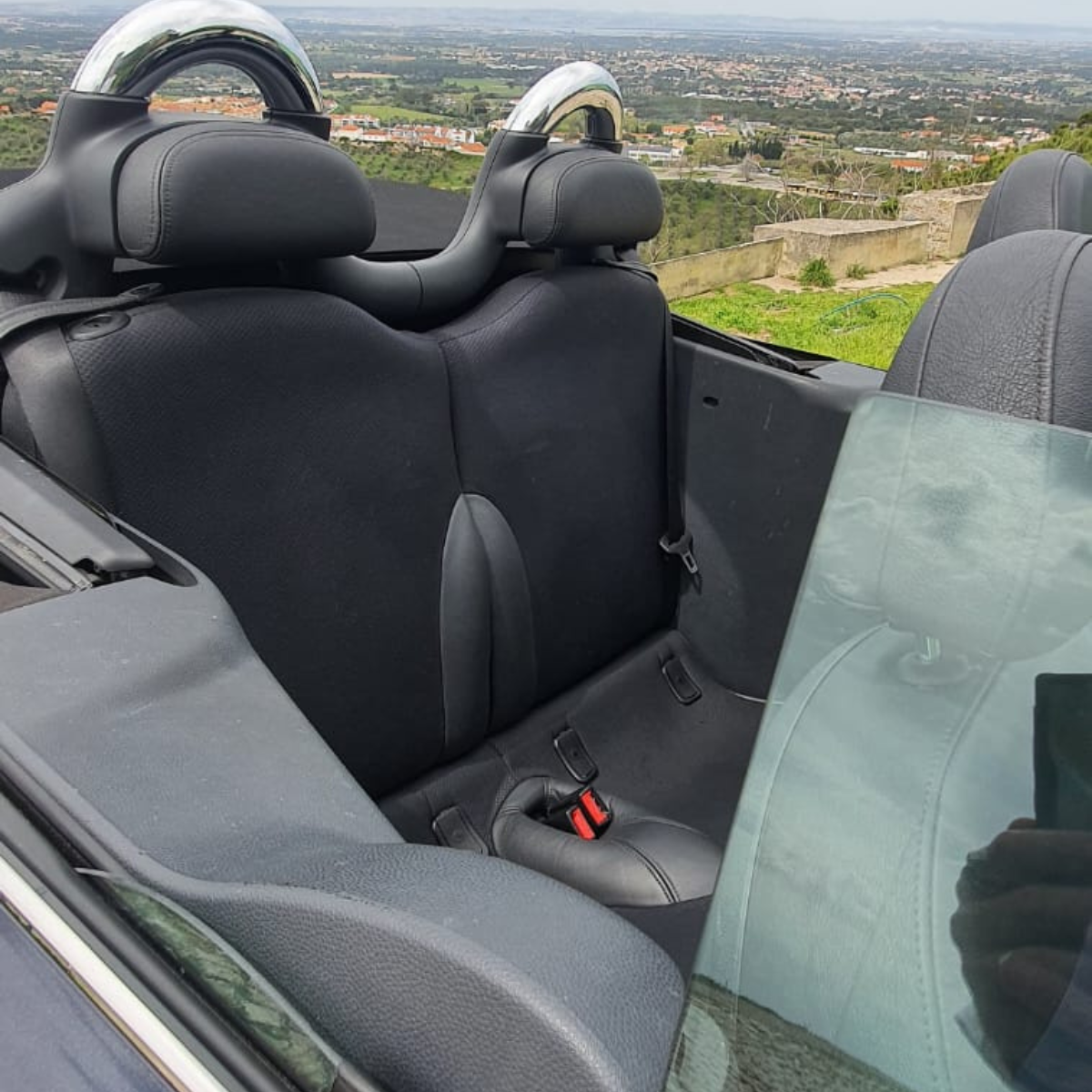 
								Mini Cabrio Cooper 115 completo									