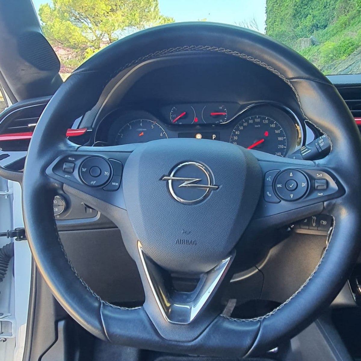 
								Opel Corsa 1.2 Turbo GSI Line. completo									