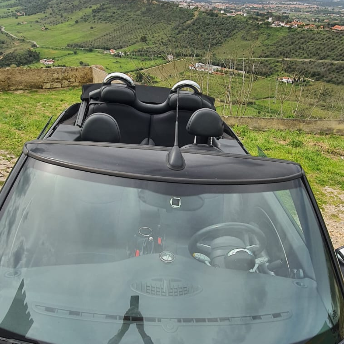 
								Mini Cabrio Cooper 115 completo									