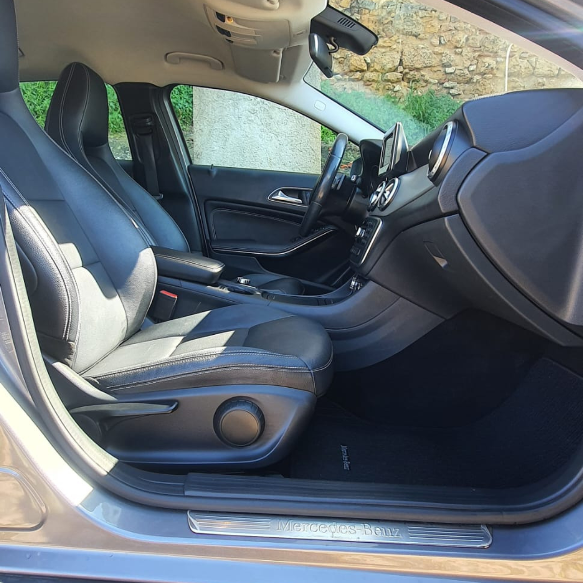 
								Mercedes Benz CLA 200 d urban completo									