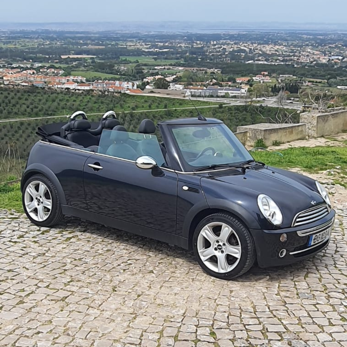 
								Mini Cabrio Cooper 115 completo									