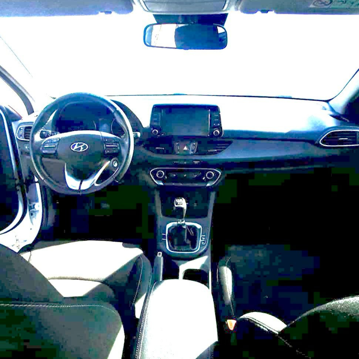 
								Hyundai I30 1.0 TGDI completo									