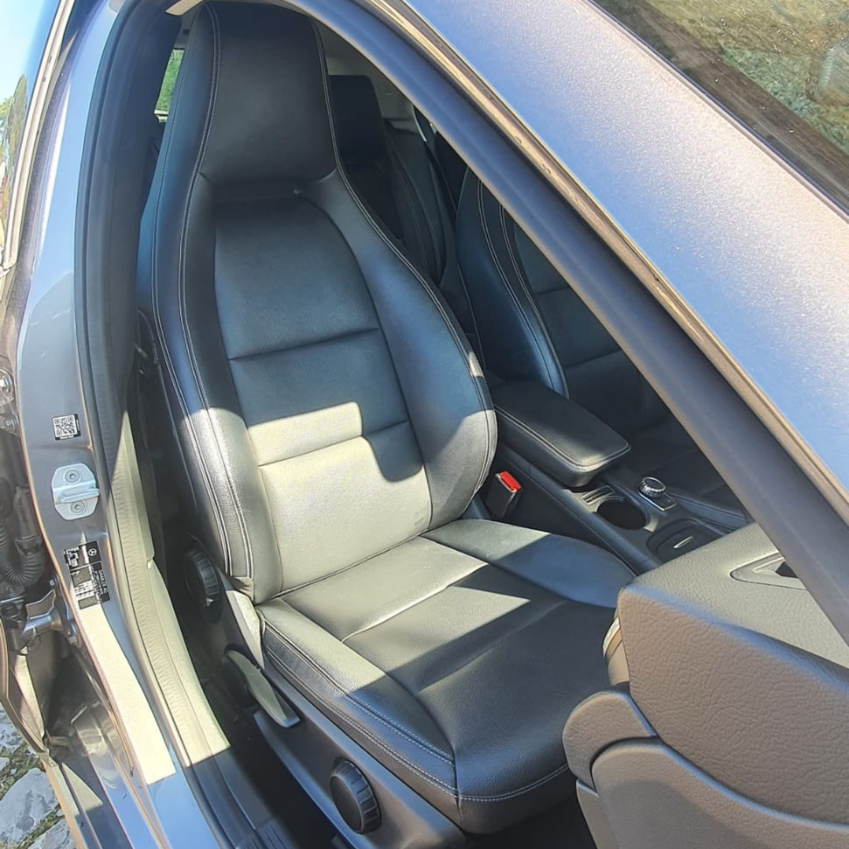 
								Mercedes Benz CLA 200 d urban completo									