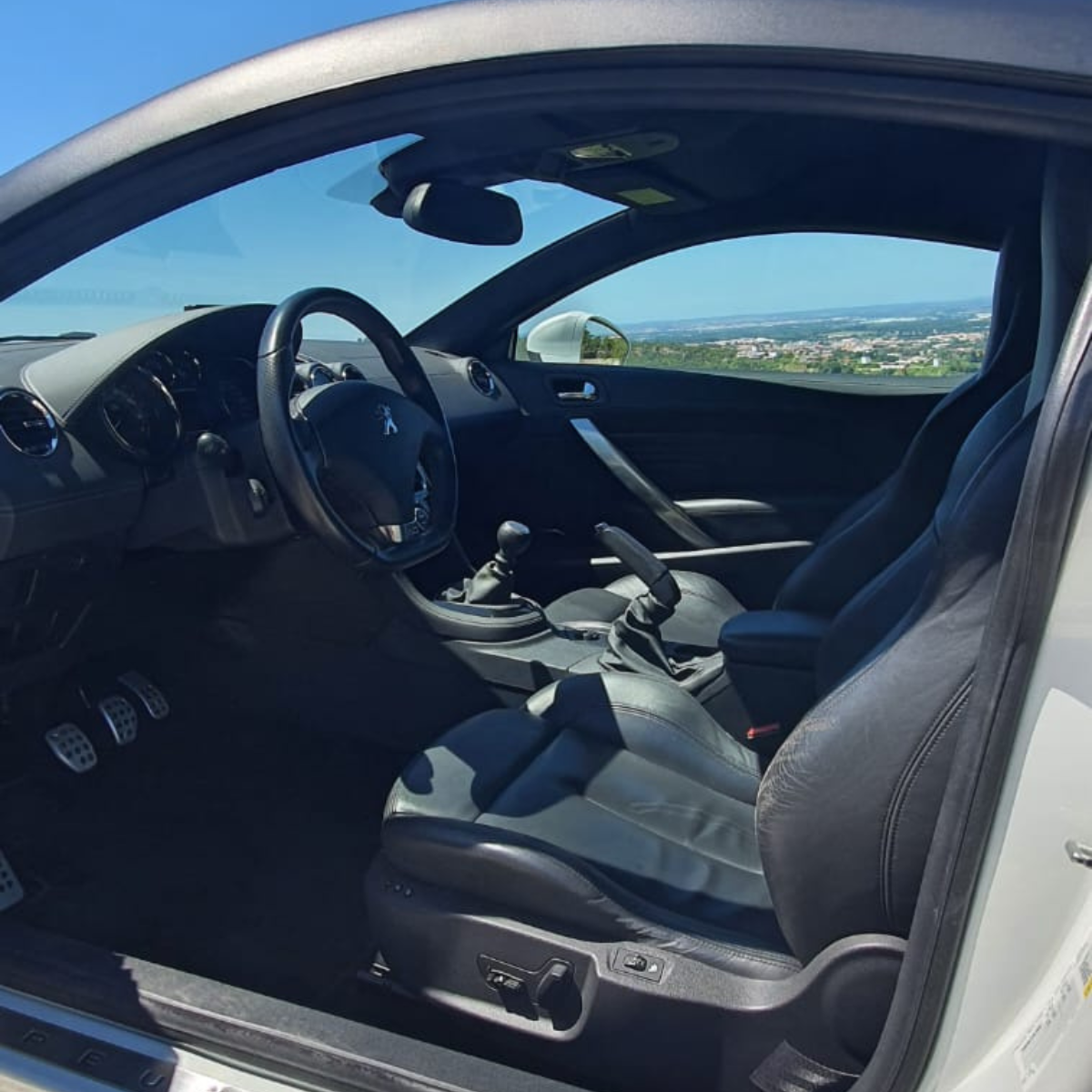 
								Peugeot RCZ 1.6 THP 200 cavalos de potência completo									