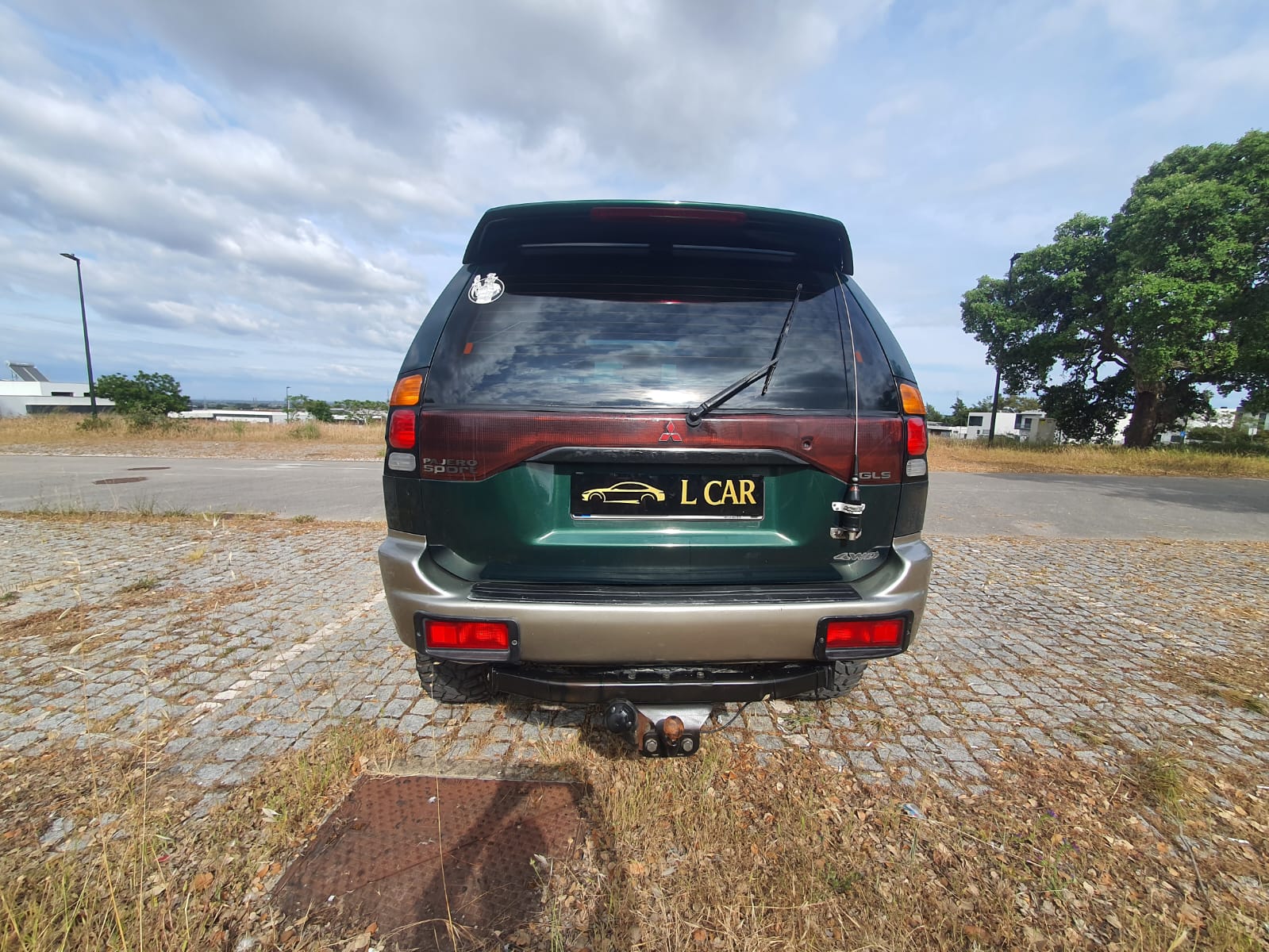 
								Pajero Sport GLS 4X4 2.5 V6 completo									