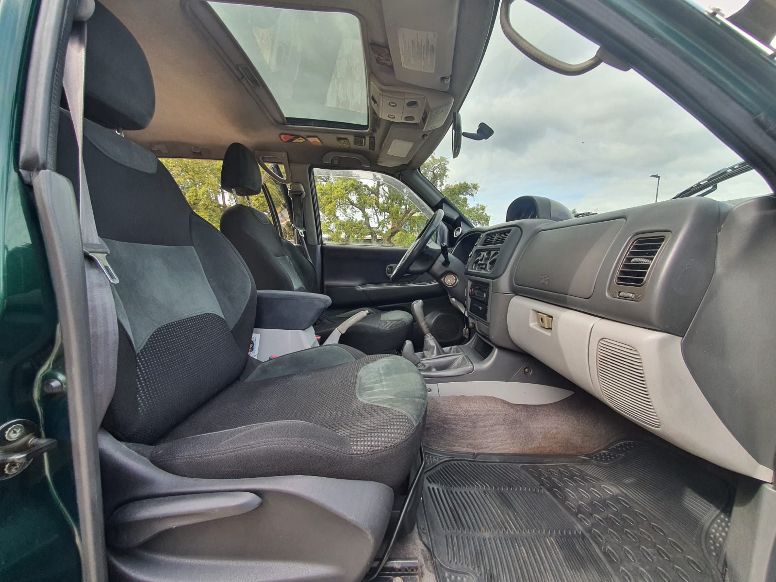 
								Pajero Sport GLS 4X4 2.5 V6 completo									